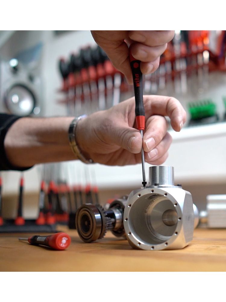Wiha 42470 Y000×40mm Precision - مراجعة Electronics Repair Game وسعره